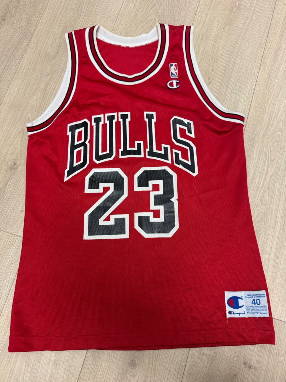 Vintage 90s Champion Michael Jordan #23 Chicago Bulls Jersey Size 40 USA NBA